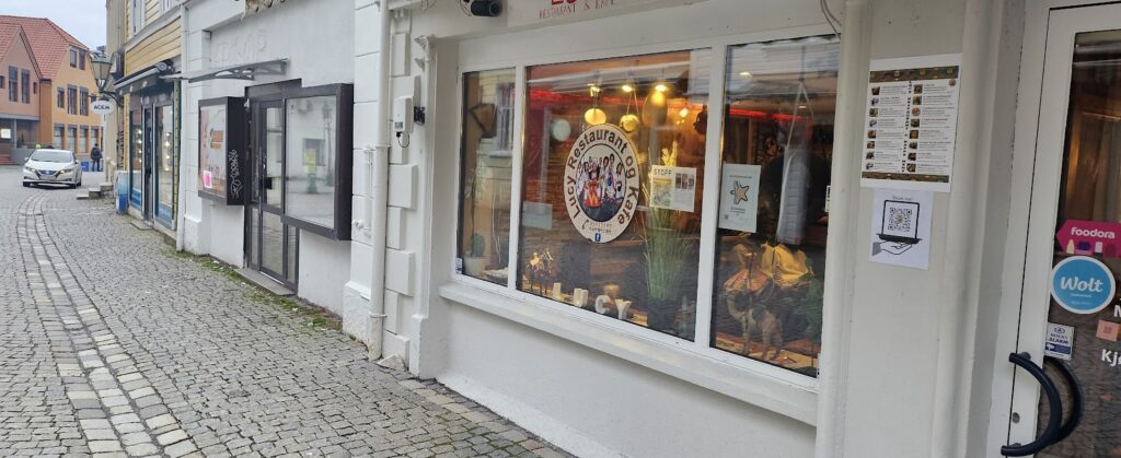 Lucy Restaurant and kafe - Ethiopian restaurant