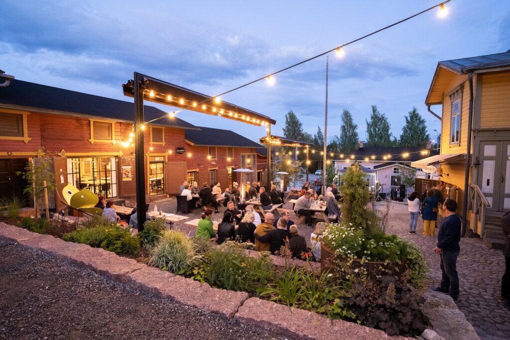 Toivola Old Courtyard - Ethiopian restaurant